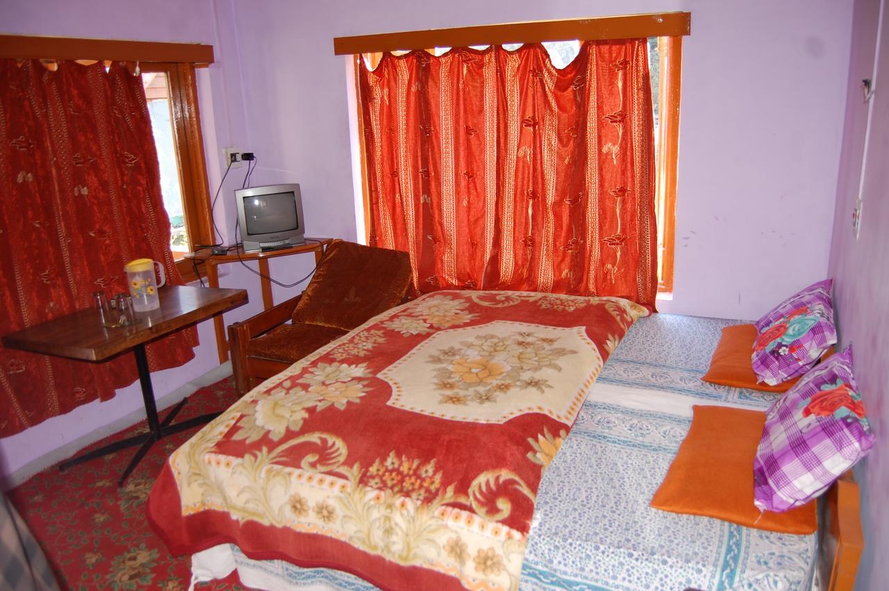 New Relax Inn, Pahalgam, 2 Km From Lidder Valley Bagian luar foto